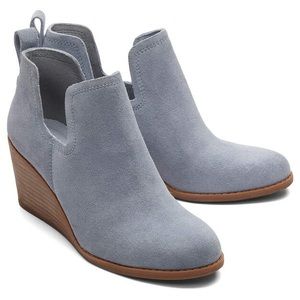 TOMS
Toms Kallie Stone Grey Suede Pull On Wedge Heel Boots Stone Grey Suede